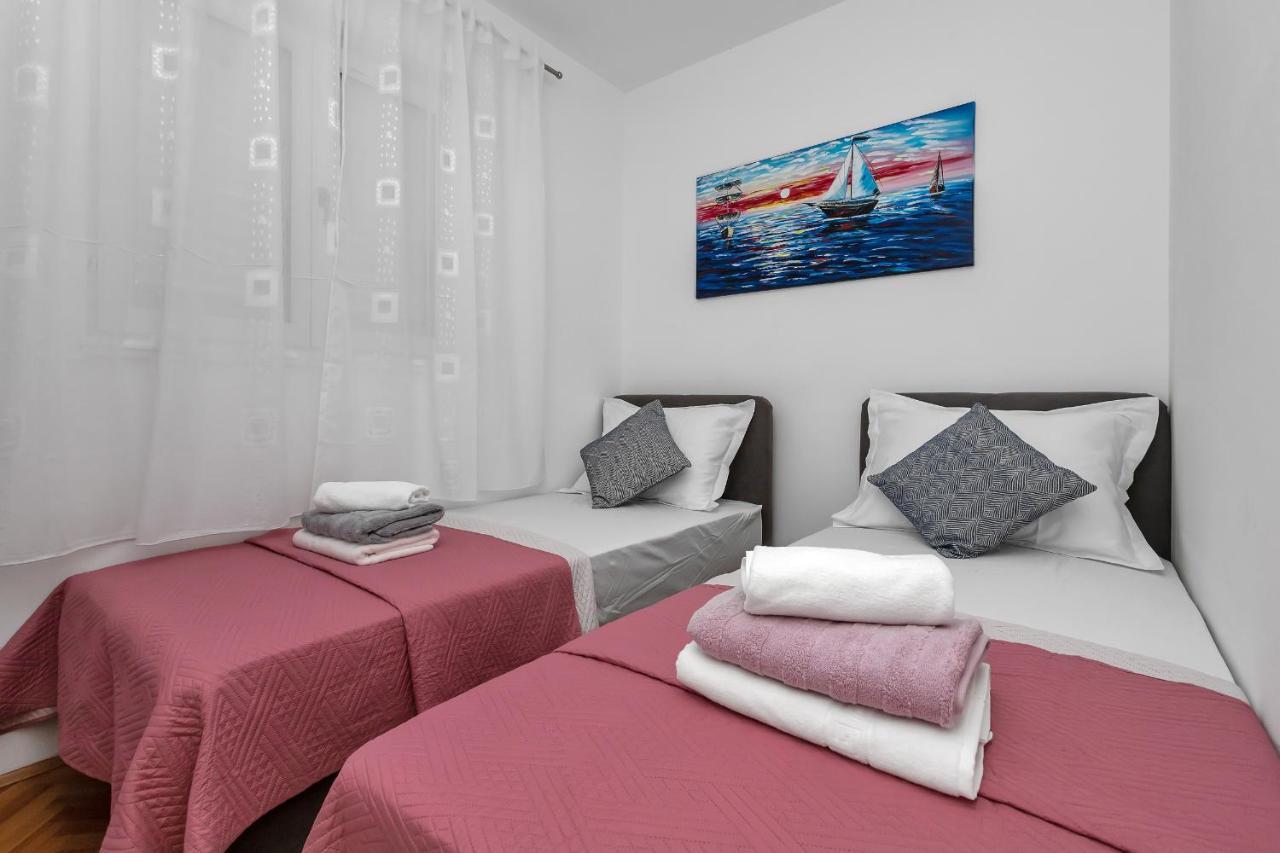 Bruno & Toni Deluxe Apartman Макарска Екстериор снимка